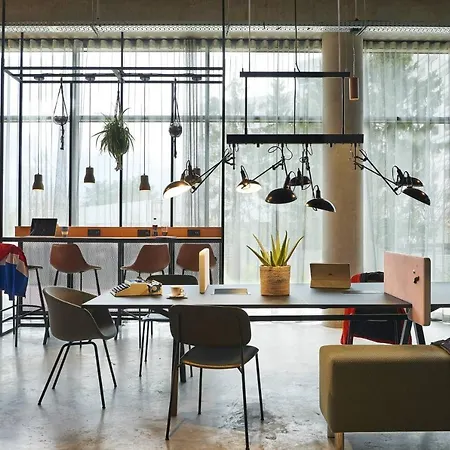 Moxy Paris Charles De Gaulle Airport Roissy-en-France