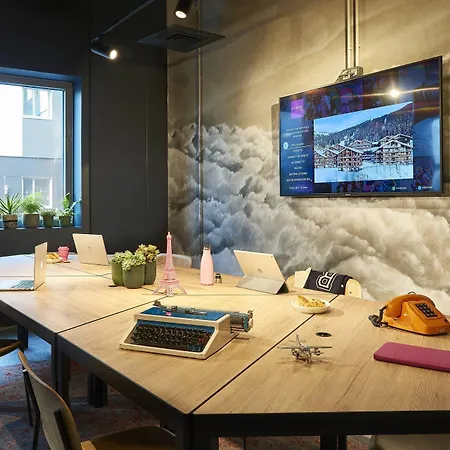 Hotel Moxy Paris Charles De Gaulle Airport Roissy-en-France