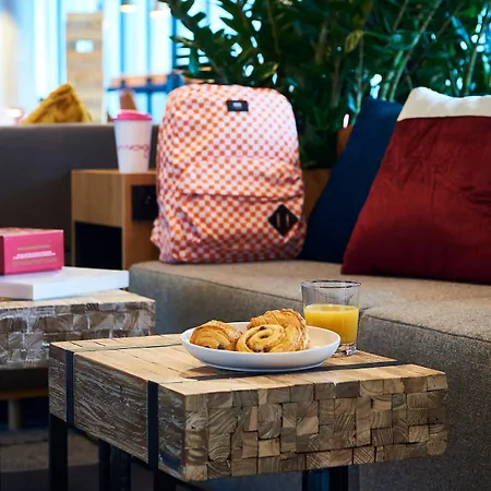 Hotel Moxy Paris Charles De Gaulle Airport 3*