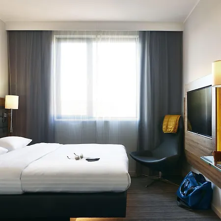 Moxy Paris Charles De Gaulle Airport Hotel Roissy-en-France