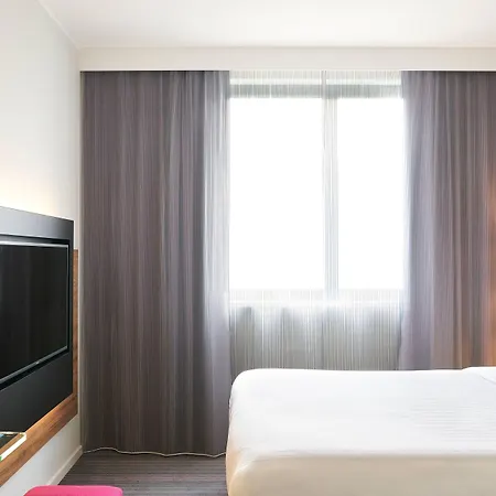 Hotel Moxy Paris Charles De Gaulle Airport