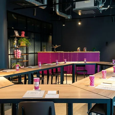 Otel Moxy Paris Charles De Gaulle Airport Roissy-en-France
