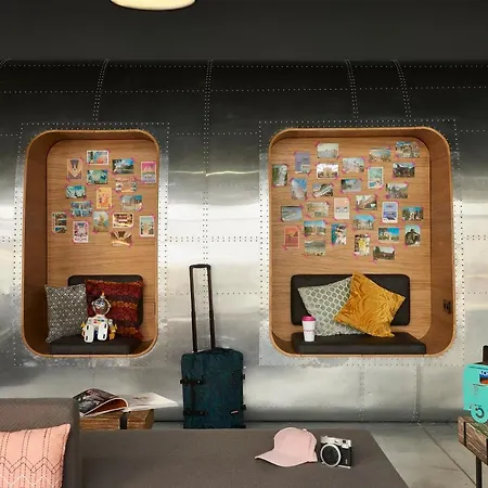 Hotel Moxy Paris Charles De Gaulle Airport 3*