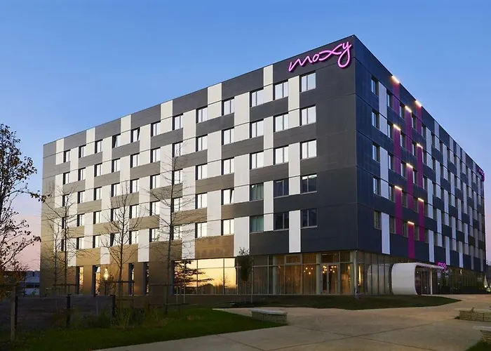 Moxy Paris Charles De Gaulle Airport 루와시 앙 프랑스