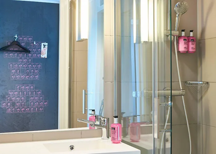 호텔 Moxy Paris Charles De Gaulle Airport 3*